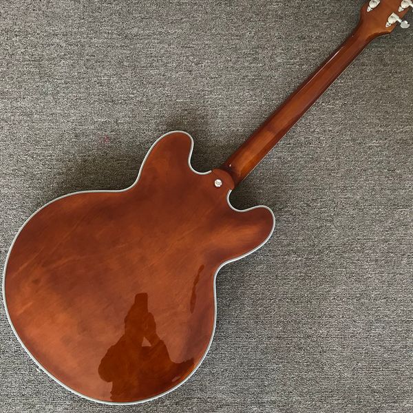 jazz hollow body electric guitar, rosewood fingerboard, double f holes as same of the pictures
jazz hollow body electric guitar, rosewood fingerboard, double f holes as same of the pictures