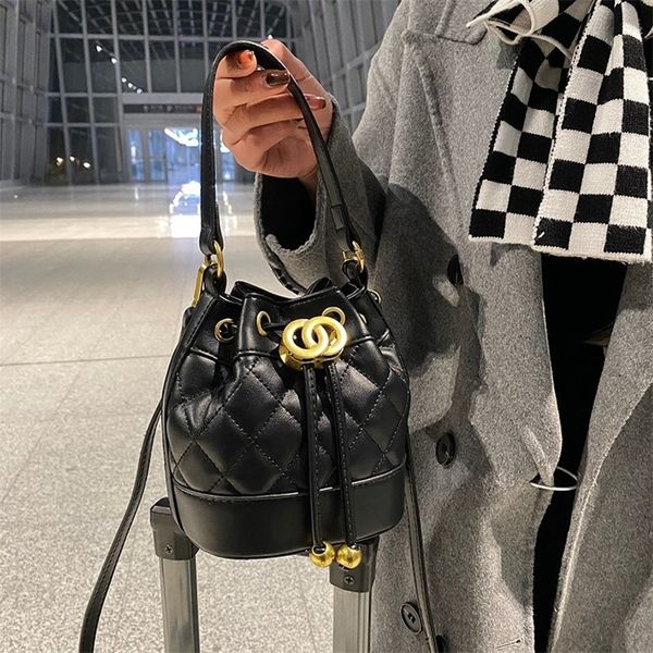 40% off 2022 trendy bags autumn and new trend diamond lattice embroidered thread texture foreign women's bag bucket bag fashion versati
40% off 2022 trendy bags autumn and new trend diamond lattice embroidered thread texture foreign women's bag bucket bag fashion versati