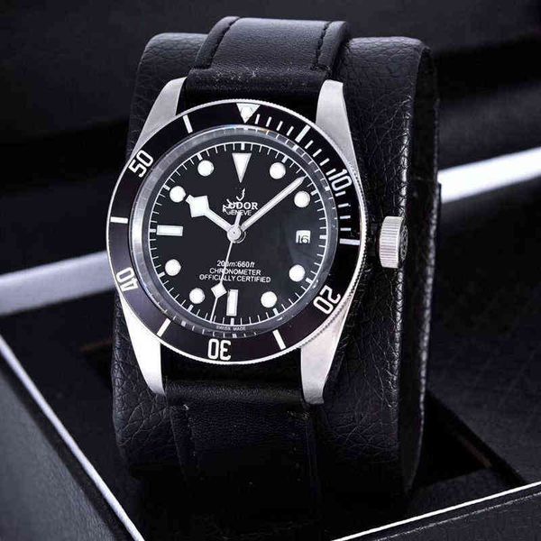 fashion tudors luxury designer watch men's watch small safflower vintage leather belt fully automatic mechanical luminous waterproof gt, Slivery;golden
fashion tudors luxury designer watch men's watch small safflower vintage leather belt fully automatic mechanical luminous waterproof gt, Slivery;golden