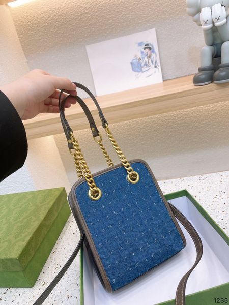 designers shoulder bag luxurious tote purse handbag message bags cluth classic genuine leather crossbody original box gold chain mini 19cm b
designers shoulder bag luxurious tote purse handbag message bags cluth classic genuine leather crossbody original box gold chain mini 19cm b