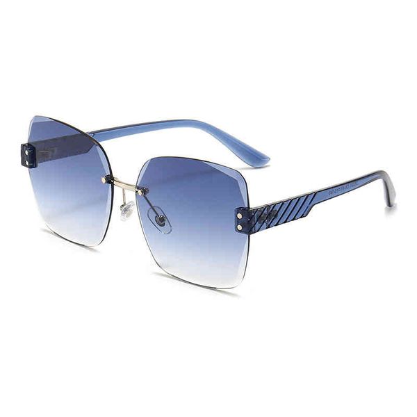 2022 fashion brand design sunglasses factory direct sales trendy clothing tr90 women's frameless large frame red same style, White;black
2022 fashion brand design sunglasses factory direct sales trendy clothing tr90 women's frameless large frame red same style, White;black