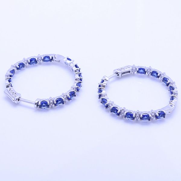 copper inlaid blue zircon large circle women's hoop & huggie earrings fashion versatile, Golden;silver
copper inlaid blue zircon large circle women's hoop & huggie earrings fashion versatile, Golden;silver