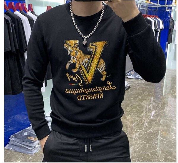 men's sweatshirt new fall 2021 long-sleeved t-shirt with embroidery tiger sequins slim trend simple inner coat, Black
men's sweatshirt new fall 2021 long-sleeved t-shirt with embroidery tiger sequins slim trend simple inner coat, Black