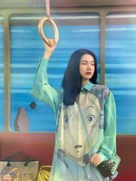 women's blouses & shirts designer 22 spring and summer new qianyuchihiro boniu cartoon pattern printing loose large version showing thi, White 
women's blouses & shirts designer 22 spring and summer new qianyuchihiro boniu cartoon pattern printing loose large version showing thi, White