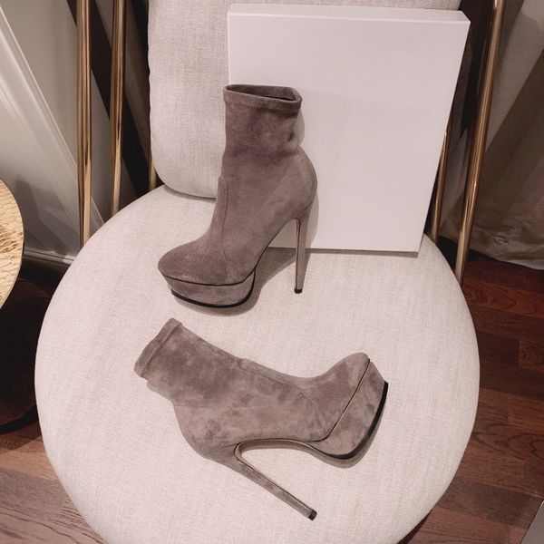 2022 new fashion winter lady ankle boots thin high heel simple and elegant shoes four colors to choose size 35-41, Black
2022 new fashion winter lady ankle boots thin high heel simple and elegant shoes four colors to choose size 35-41, Black