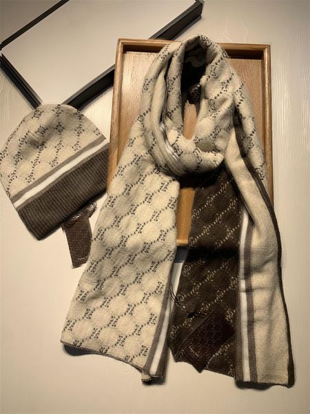 2022 classic plaid scarf winter cap digners bone cap designer fashion couple scarf hat two piece beanie with box high quality, Blue;gray
2022 classic plaid scarf winter cap digners bone cap designer fashion couple scarf hat two piece beanie with box high quality, Blue;gray