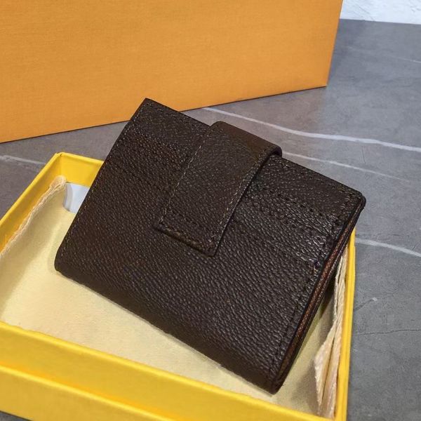 luxurys designers 2022 fashion lady men card holders wallet interior compartment hasp no zipper genuine leather letter open purse coin purse, Red;black
luxurys designers 2022 fashion lady men card holders wallet interior compartment hasp no zipper genuine leather letter open purse coin purse, Red;black
