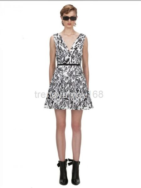 casual dresses british luxury brand sp family v-neck lace leopard dress short skirt female pure original australian minority, Black;gray
casual dresses british luxury brand sp family v-neck lace leopard dress short skirt female pure original australian minority, Black;gray