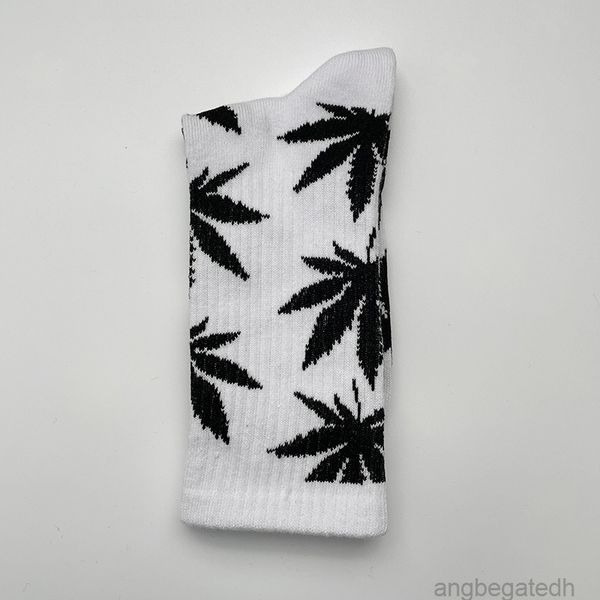 socks men's and women's maple leaf middle tube socks korean version college fengyuansu stockings lovers' tide socks personali, Black
socks men's and women's maple leaf middle tube socks korean version college fengyuansu stockings lovers' tide socks personali, Black