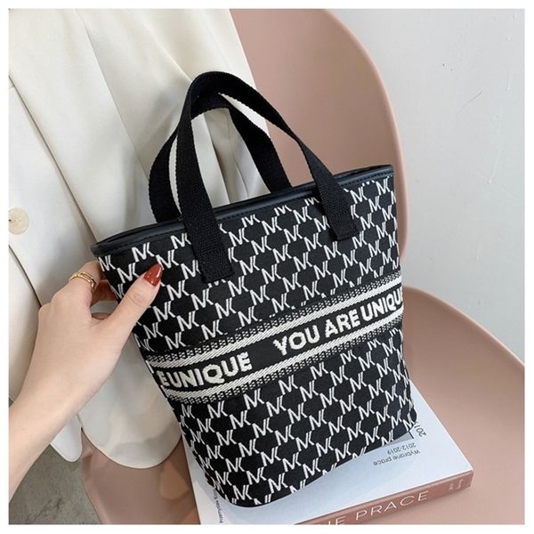 fog new fan embroidery thread portable cosmetic women's hand carrying mommy work lunch snack 80% off purse sales
fog new fan embroidery thread portable cosmetic women's hand carrying mommy work lunch snack 80% off purse sales