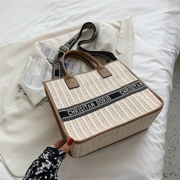 purses aa tote bag grass woven square summer new tide large capacity one shoulder portable beach women's bag
purses aa tote bag grass woven square summer new tide large capacity one shoulder portable beach women's bag