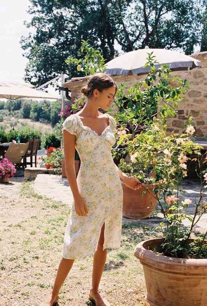 casual dresses spring and summer french small fresh broken flower bubble sleeve medium long dress for women, Black;gray
casual dresses spring and summer french small fresh broken flower bubble sleeve medium long dress for women, Black;gray