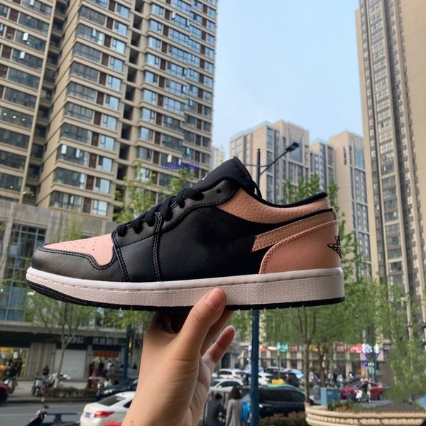 designer shoes 520 low crimson tint skateboard men women 1 black pink retro sports sneakers size 36-45
designer shoes 520 low crimson tint skateboard men women 1 black pink retro sports sneakers size 36-45