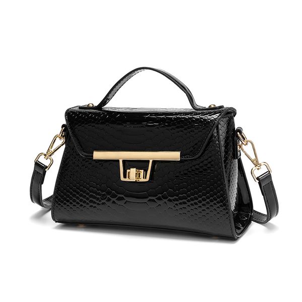 r lacquere bag 3 colors high texture crocodile pattern one-shoulder bags for lady in pu with classic luxury style
r lacquere bag 3 colors high texture crocodile pattern one-shoulder bags for lady in pu with classic luxury style