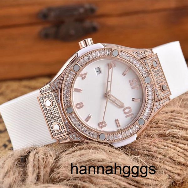 ladies luxury watch high-grade waterproof watch rubber watchband high-grade brand watch wholesale 33mm ooev, Slivery;brown
ladies luxury watch high-grade waterproof watch rubber watchband high-grade brand watch wholesale 33mm ooev, Slivery;brown