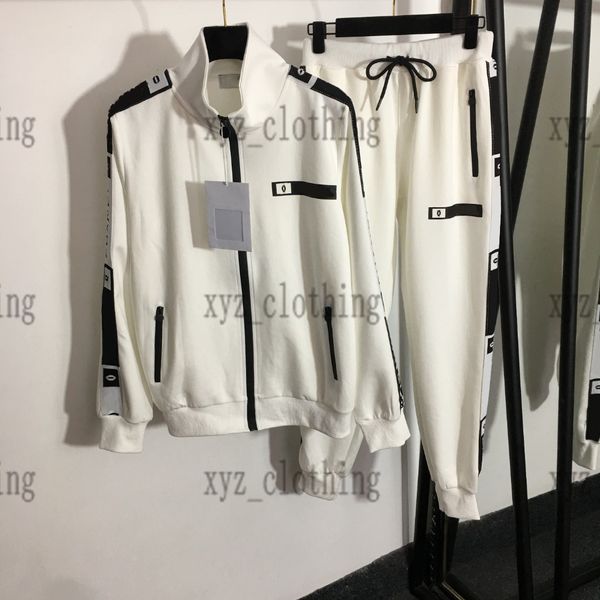 2022fw brand womens sports tracksuits designer black jackets long sleeve zip jacket small incense letter ribbon stitching coat elastic waist, Gray
2022fw brand womens sports tracksuits designer black jackets long sleeve zip jacket small incense letter ribbon stitching coat elastic waist, Gray