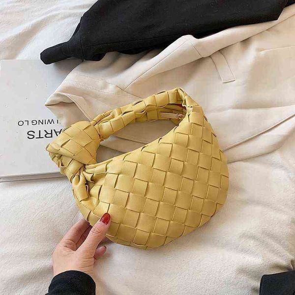autumn and winter net red ashigo woven cowhorn bag fashion underarm bag portable women's fashion
autumn and winter net red ashigo woven cowhorn bag fashion underarm bag portable women's fashion
