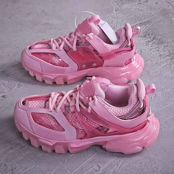 casual womens skate shoes sneakers track letter badge pink outsole platform sports designer lady fashion breathable luxury brand lace up ath
casual womens skate shoes sneakers track letter badge pink outsole platform sports designer lady fashion breathable luxury brand lace up ath
