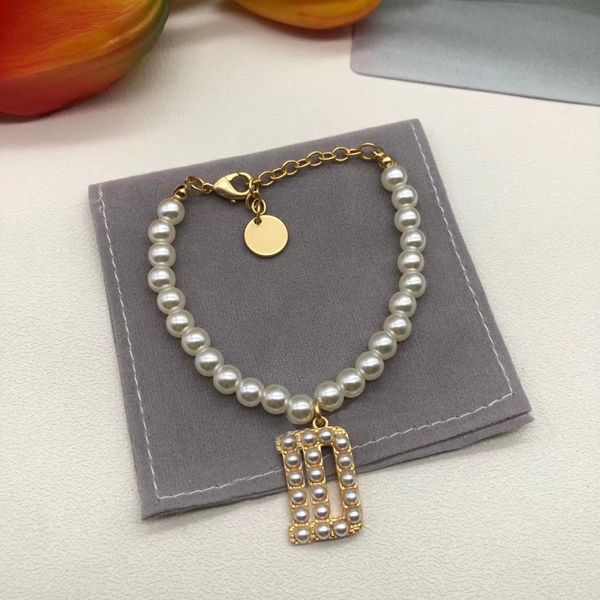 charm fashion gold color big letter bracelet design luxury brand jewelry designer women 18k gold simple pearl hand chain factory retail whol, Golden;silver
charm fashion gold color big letter bracelet design luxury brand jewelry designer women 18k gold simple pearl hand chain factory retail whol, Golden;silver