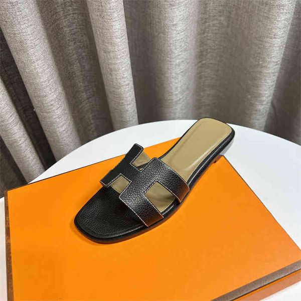 slippers in the summer of , first layer cowhide litchi pattern h slipper flat bottom sandal is worn outside beach resort in low heel, Black
slippers in the summer of , first layer cowhide litchi pattern h slipper flat bottom sandal is worn outside beach resort in low heel, Black