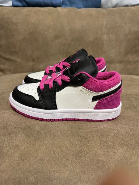 kids 1 1s low black active fuchsia ct1564-005 toddler boys girls enfant children basket sneakers size us 8c-3y 24-35
kids 1 1s low black active fuchsia ct1564-005 toddler boys girls enfant children basket sneakers size us 8c-3y 24-35