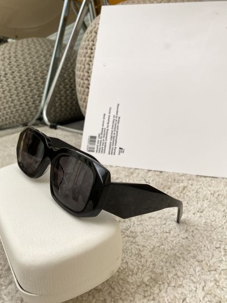 fashion designer sunglasses classic eyeglasses goggle outdoor beach sun glasses for man woman 11color optional triangular signature with box, White;black
fashion designer sunglasses classic eyeglasses goggle outdoor beach sun glasses for man woman 11color optional triangular signature with box, White;black
