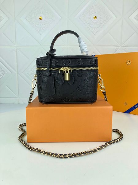 designer ladies handbag evening bags leather luxury bag cover inner compartment cross body shopping mother baby use size 19-13-11cm
designer ladies handbag evening bags leather luxury bag cover inner compartment cross body shopping mother baby use size 19-13-11cm