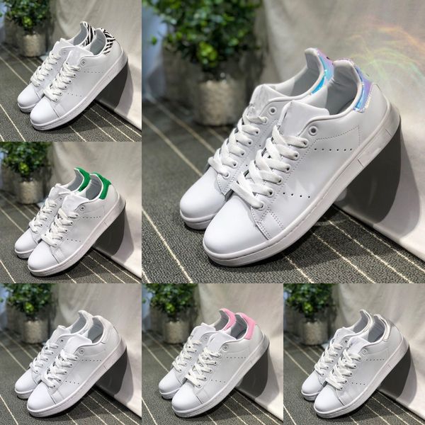 2022 mens womens superstar casual shoes discount designer white black pink blue gold superstars 80s pride sneakers super star women men
2022 mens womens superstar casual shoes discount designer white black pink blue gold superstars 80s pride sneakers super star women men