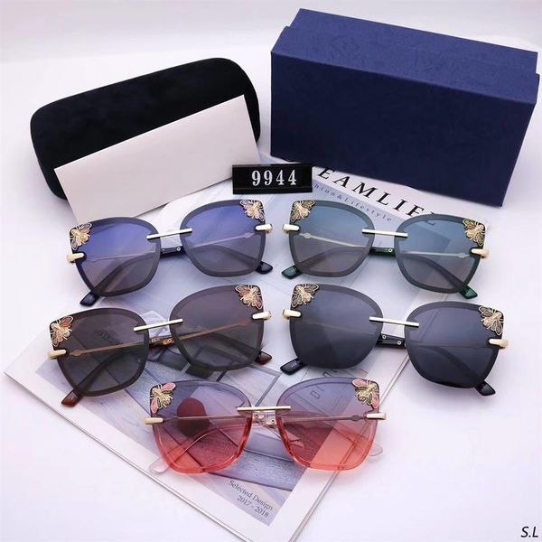 luxury sunglasses for women designer popular fashion big summer style with the bees uv protection lens come with case221j, White;black
luxury sunglasses for women designer popular fashion big summer style with the bees uv protection lens come with case221j, White;black