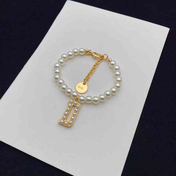 2022 women's fashion all-match high-quality new personality necklace brand wholesale family pearl letter set di simple bracelet earring, Silver
2022 women's fashion all-match high-quality new personality necklace brand wholesale family pearl letter set di simple bracelet earring, Silver