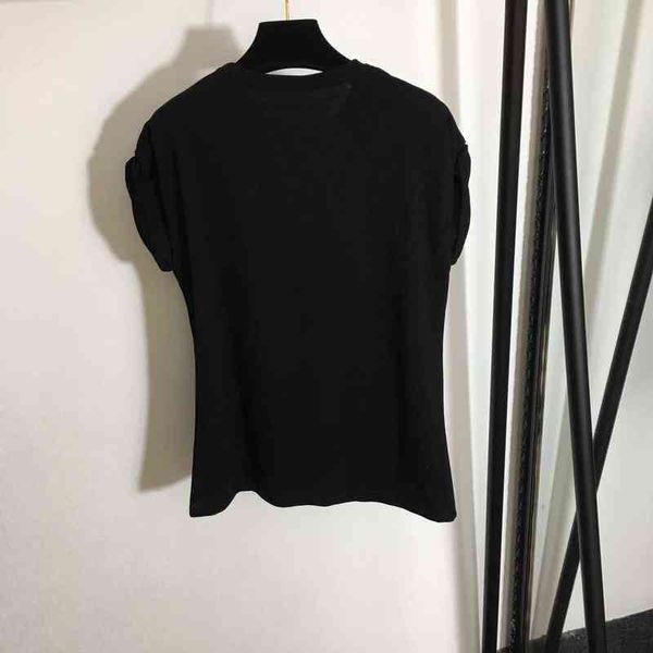 early spring 2022 new metal pin embellishment simple letter print short sleeve t-shirt, White
early spring 2022 new metal pin embellishment simple letter print short sleeve t-shirt, White