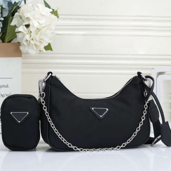 classic lady messenger bag letter 2 in 1 fashion lady crossbody bag good quality two piece sets 5 colors avaiable
classic lady messenger bag letter 2 in 1 fashion lady crossbody bag good quality two piece sets 5 colors avaiable