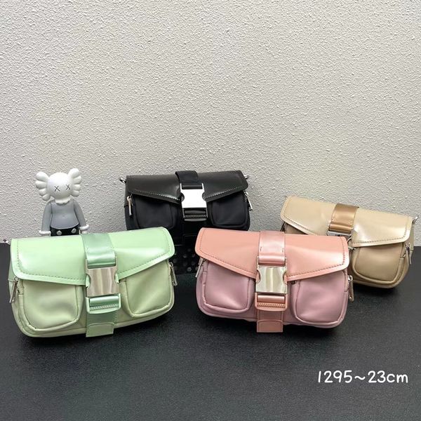 22ss designer motorcycle bags luxury cleo series handbag fashion classic letter women's shoulder bag cross body multiple stylish
22ss designer motorcycle bags luxury cleo series handbag fashion classic letter women's shoulder bag cross body multiple stylish