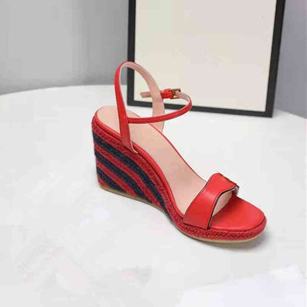 sandals designer womens thick soled fashion sandals luxury platform letter womenss sandal leather high heel slope heels shoes size 35-41 87r, Black
sandals designer womens thick soled fashion sandals luxury platform letter womenss sandal leather high heel slope heels shoes size 35-41 87r, Black