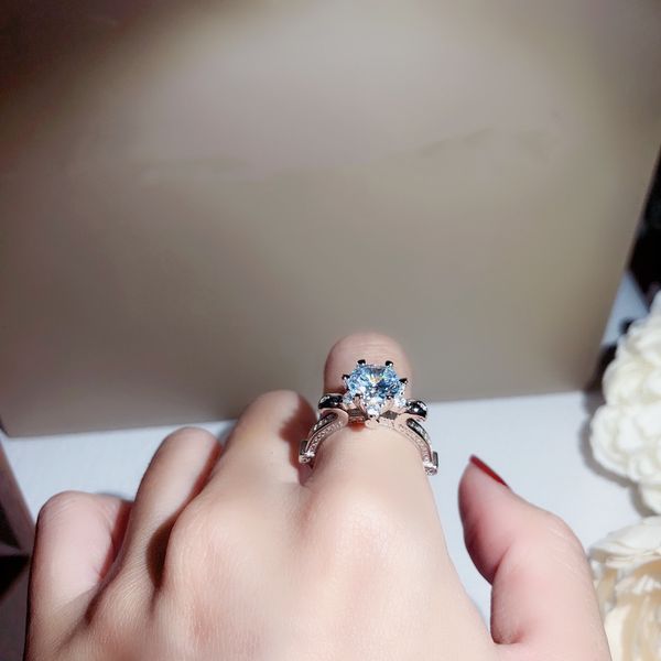 flower diamond wedding ring designer women rings wedding lovers gift engagement jewelry with box, Slivery;golden
flower diamond wedding ring designer women rings wedding lovers gift engagement jewelry with box, Slivery;golden