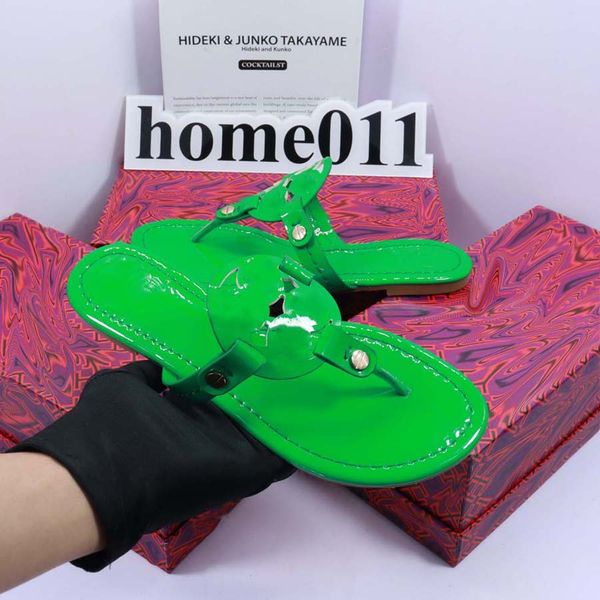 ladies slippers summer new sandals fashion jacket leather flip flops buckle beach sandals women8, Black
ladies slippers summer new sandals fashion jacket leather flip flops buckle beach sandals women8, Black