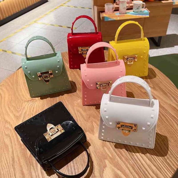 2022 new fashion all-match ladies mini handbag women's bag 2022 leaf chain small packet
2022 new fashion all-match ladies mini handbag women's bag 2022 leaf chain small packet