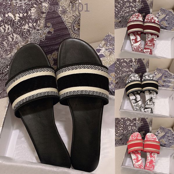 2022 designer women sandals slide summer flat slipper fashion beach woman big head rainbow letters slippers with box by 001, Black
2022 designer women sandals slide summer flat slipper fashion beach woman big head rainbow letters slippers with box by 001, Black