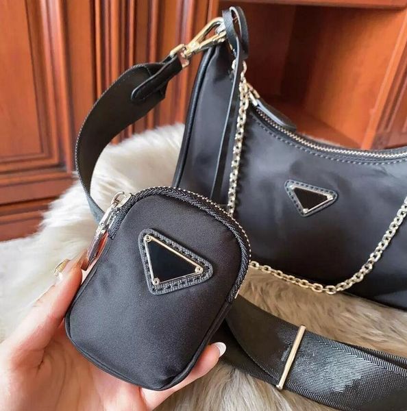 speedy handbag shoulder bags lady popular handbags women fashion cylindrical cross wallets body coin pouch long zipper pillow practical casu
speedy handbag shoulder bags lady popular handbags women fashion cylindrical cross wallets body coin pouch long zipper pillow practical casu