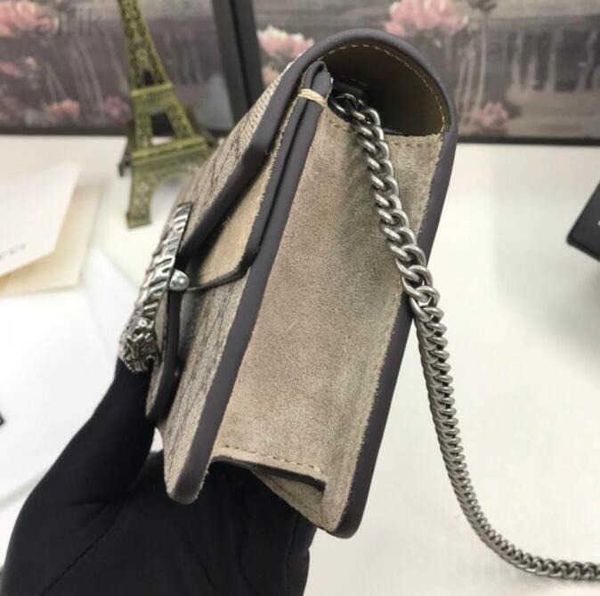 mini fashion genuine leather women shoulder bag letter handbags change wallets classic womens crossbody evening bags with box 476432
mini fashion genuine leather women shoulder bag letter handbags change wallets classic womens crossbody evening bags with box 476432