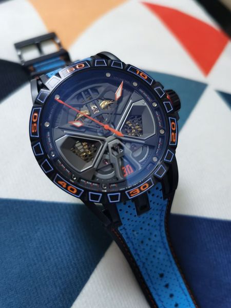 men's watch, mechanical movement, stainless steel case, high strength glass, blue composite strap, buckle, Slivery;brown
men's watch, mechanical movement, stainless steel case, high strength glass, blue composite strap, buckle, Slivery;brown
