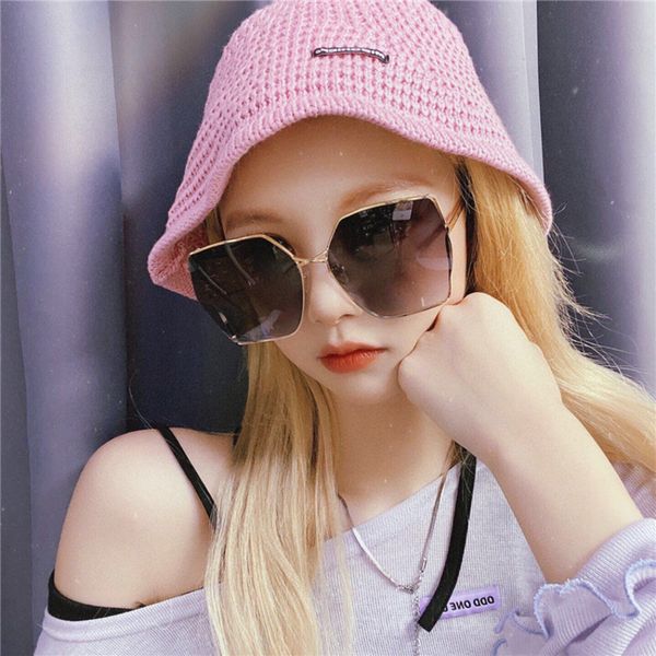 sunglasses g's large frame face small star net red same uv proof sunglasses, White;black
sunglasses g's large frame face small star net red same uv proof sunglasses, White;black