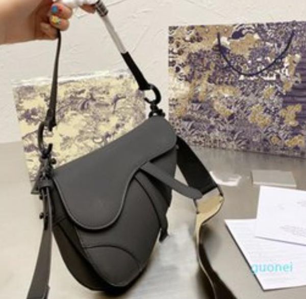 saddle bag shoulder bags purse handbags leather high luxurys designers ladies handbag women fashion mother cossbody wallet 0320
saddle bag shoulder bags purse handbags leather high luxurys designers ladies handbag women fashion mother cossbody wallet 0320