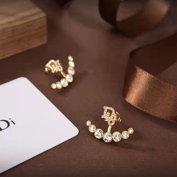 2022 luxury brand women earrings designer stud gold color extravagant style earrings engagement earring for lady gifts2069, Golden;silver
2022 luxury brand women earrings designer stud gold color extravagant style earrings engagement earring for lady gifts2069, Golden;silver
