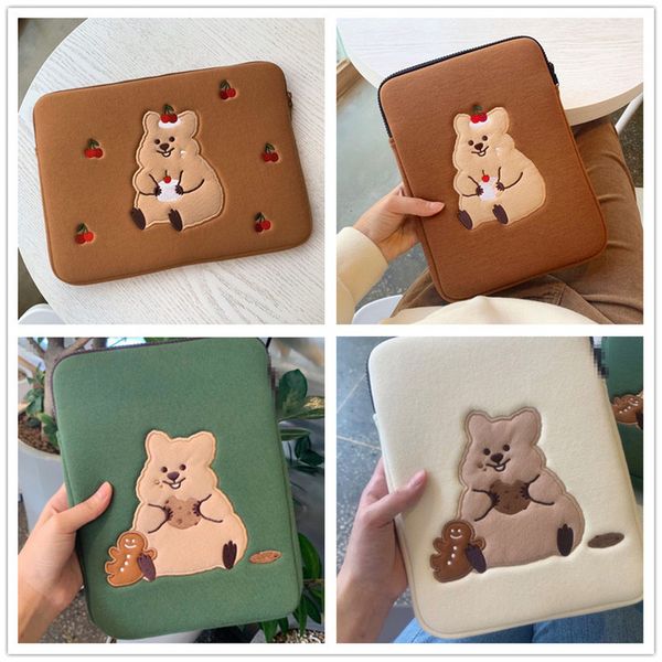 biscuits bear tablet case for mac ipad pro 9.7 10.5 10.8 10.9 pro 11 13 13.3 15 15.6 inch korean ins koala lapsleeve bag 220421
biscuits bear tablet case for mac ipad pro 9.7 10.5 10.8 10.9 pro 11 13 13.3 15 15.6 inch korean ins koala lapsleeve bag 220421
