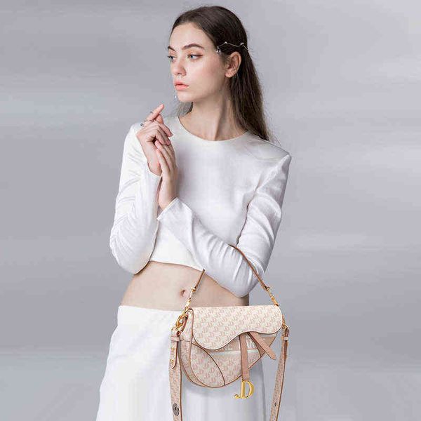 highest quality 2022 designer bags women's simple shoulder busins small bag genuine leather crossbody handbags
highest quality 2022 designer bags women's simple shoulder busins small bag genuine leather crossbody handbags