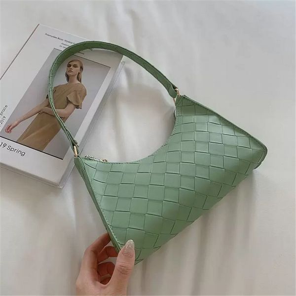summer women purse and handbags 2022 new fashion casual small square bags unique designer shoulder messenger bags h0351
summer women purse and handbags 2022 new fashion casual small square bags unique designer shoulder messenger bags h0351