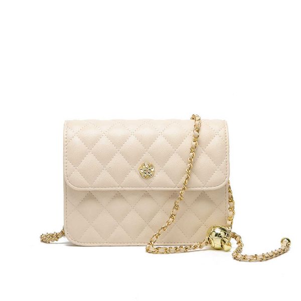 hbp fashion hong kong small bag caviar mountain camellia women's 2021 new fashion fragrance chain single shoulder messenge
hbp fashion hong kong small bag caviar mountain camellia women's 2021 new fashion fragrance chain single shoulder messenge