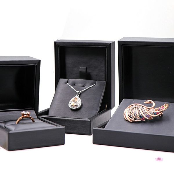 black pu leather brushed jewelry box high-end european ring box necklace ear studs bracelet brooch box, Black;white
black pu leather brushed jewelry box high-end european ring box necklace ear studs bracelet brooch box, Black;white