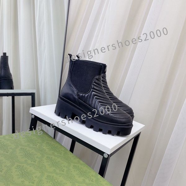 2022 luxury designer casual shoes red sole low flat spikes flats black blue suede silver diamond men women sneaker ly211203
2022 luxury designer casual shoes red sole low flat spikes flats black blue suede silver diamond men women sneaker ly211203